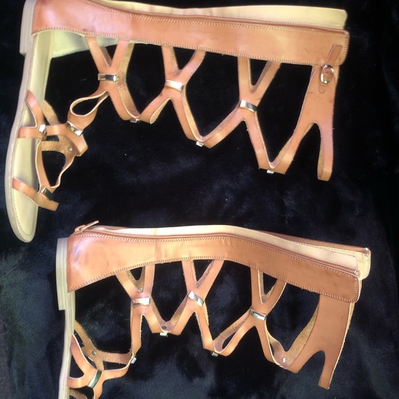 Gladiator boots - Picture 4 of 4